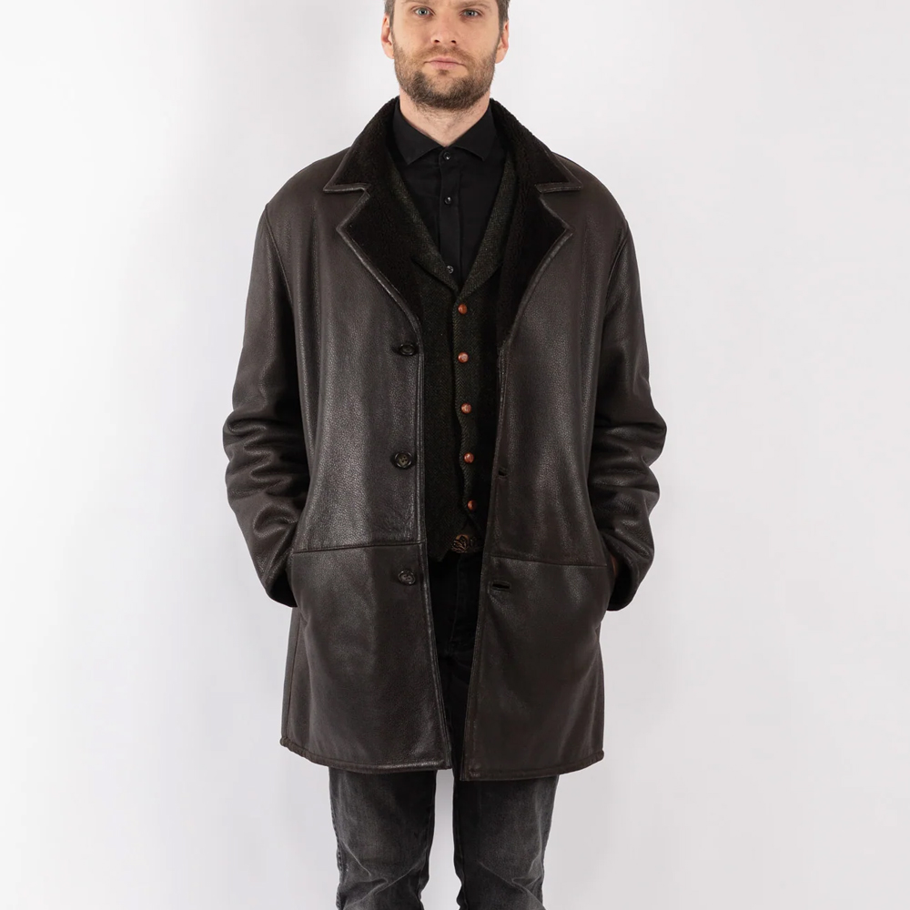 Men Sheepskin Coat in Brown